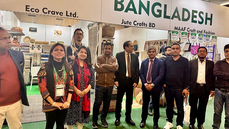 ফ্রাঙ্কফুর্টে কুটিরশিল্প মেলায় বাংলাদেশি উদ্যোক্তাদের সাড়া