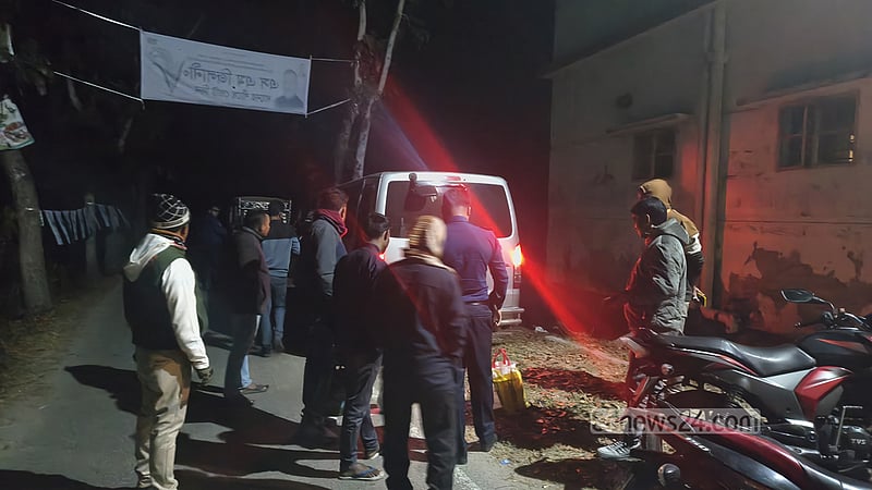 গোপালগঞ্জে চার ভোটকেন্দ্রের সামনে হাতবোমা বিস্ফোরণ