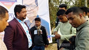 গোপালগঞ্জ-২ আসনে ‘পিভিসি’ ব্যানার ব্যবহার: স্বতন্ত্র প্রার্থীকে জরিমানা