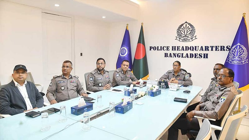 নিষিদ্ধ দলের ‘তৎপরতা’ চলতে দেওয়া যায় না: আইজিপি