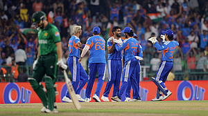 পাকিস্তানকে পাত্তা না দিয়ে সুপার এইটে ভারত