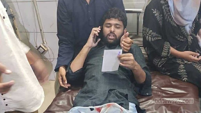 ইনকিলাব মঞ্চ-পুলিশ সংঘর্ষ, জাবেরসহ কয়েকজন হাসপাতালে