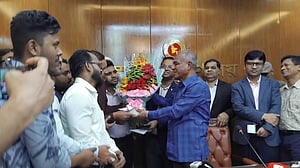 ভঙ্গুর থেকে স্থিতিশীল করে যাওয়াই বড় স্বস্তি: স্বরাষ্ট্র উপদেষ্টা