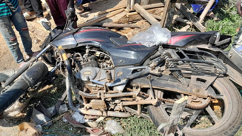 ঝালকাঠিতে মোটরসাইকেলের সঙ্গে সংঘর্ষে রিকশা চালক নিহত