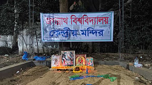 জগন্নাথে দিনভর বিক্ষোভের পর শিক্ষার্থীরাই ‘উদ্বোধন’ করল মন্দির