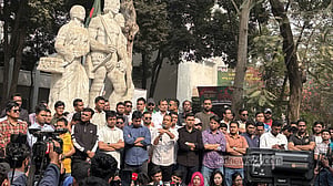 শফিকুরের ‘নারীবিদ্বেষী পোস্ট’: ঢাবিতে বিক্ষোভ দেখাল ছাত্রদল
