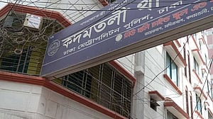 মোবাইল ফোন চুরি থেকে বিরোধ, ‘শিশুকে হত্যার পর ড্রামে ভরেন’ প্রতিবেশী