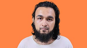 জামিন পেয়ে বাদীকে মারধরের অভিযোগ গায়ক নোবেলের বিরুদ্ধে