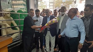 মির্জা ফখরুল নয়া পল্টনে, নীরবতা কাটিয়ে ‘সরব’ বিএনপি কার্যালয়