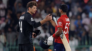 সুযোগ হারিয়ে এখন ‘নার্ভাস’ অপেক্ষায় নিউ জিল্যান্ড