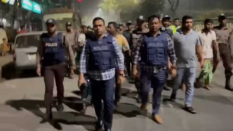 মোহাম্মদপুর ও আদাবর থেকে আরো ৪২ জন গ্রেপ্তার