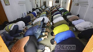 রোজায় একই পদ্ধতিতে খতম তারাবি পড়ার আহ্বান