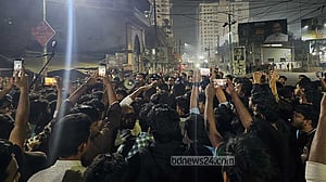 ব্রহ্মপুত্রের চরে শিক্ষার্থীর লাশ, ময়মনসিংহে সড়ক আটকে বিক্ষোভ
