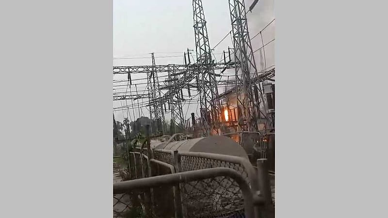 নারায়ণগঞ্জে বিদ্যুৎ উপকেন্দ্রে আগুন, এক ঘণ্টা বিদ্যুৎহীন