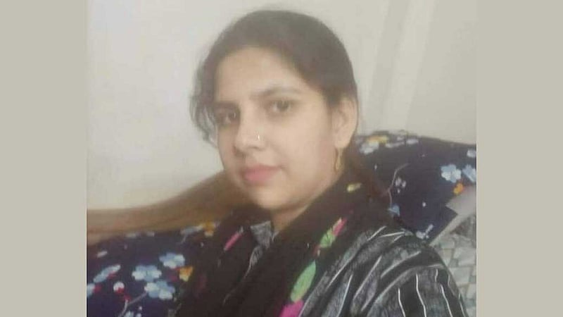 পার্লারের টয়লেটে মিলল নারী উদ্যোক্তার লাশ, স্বামীকে জিজ্ঞাসাবাদ