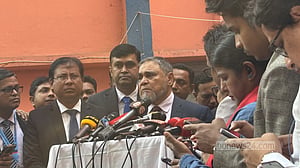 বাংলাদেশ ‘গণতন্ত্রের ট্রেনে উঠে গেল’: সিইসি