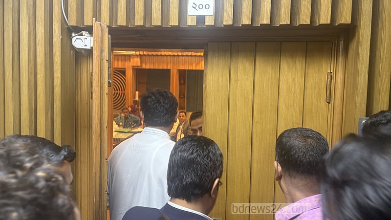 ঢাকা-৮: কারচুপির অভিযোগ এনসিপির, সকলকে এলাকায় আসার আহ্বান নাহিদের