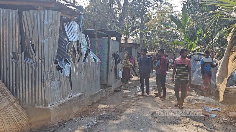 নাটোরে বিএনপি ও জামায়াত সংঘর্ষে আহত ১০, আটক ৪
