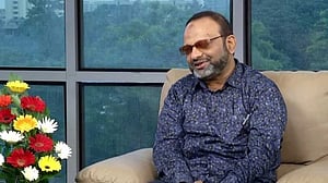 ‘সরে দাঁড়াতে’ চান ঢাবির উপাচার্য
