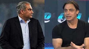 ভারতীয় টিভিতে নাকভিকে ধুয়ে দিয়ে পাকিস্তানি টিভিতে শোয়েবের কণ্ঠে উল্টো সুর