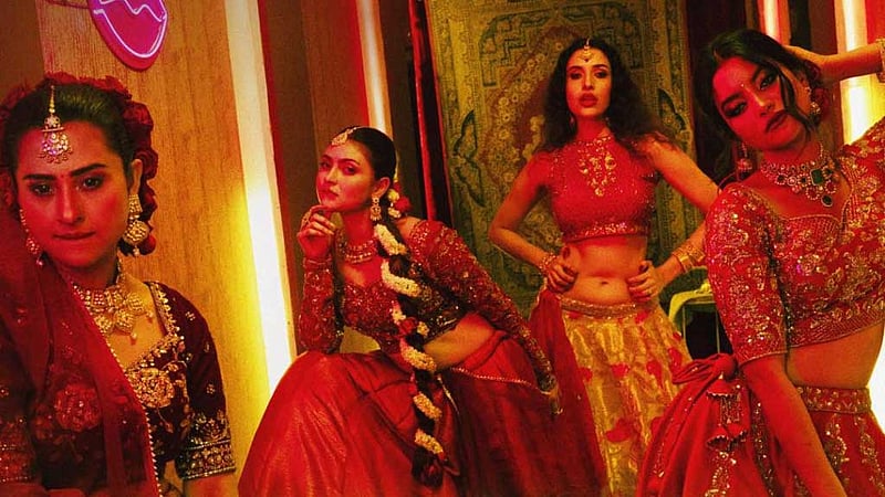 চার অভিনেত্রীকে নিয়ে রাফির ‘প্রেশার কুকার’, আসছে ঈদে