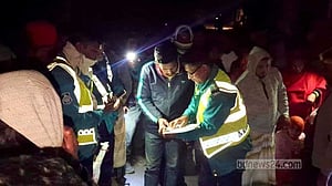 রাজশাহীতে নারীকে কুপিয়ে হত্যার পর রাস্তায় লাশ, ছেলে গ্রেপ্তার