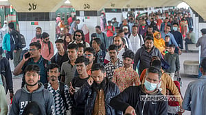 ভোট শেষ, ছুটি শেষ, ঢাকায় ফিরছে মানুষ