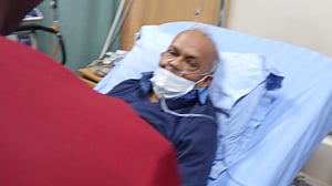 জ্বর ও শ্বাসকষ্ট নিয়ে হাসপাতালে রিজভী