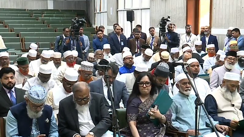 সংবিধান সংস্কার পরিষদের শপথ নিলেন না রুমিন