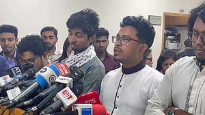 মোবাইল ফোন নিয়ে ইসির সিদ্ধান্ত ‘স্বৈরতান্ত্রিক’: সাদিক কায়েম