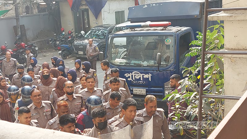 গৃহকর্মী নির্যাতন: বিমানের সাবেক এমডির বাসার কর্মী রুপালী রিমান্ড শেষে কারাগারে