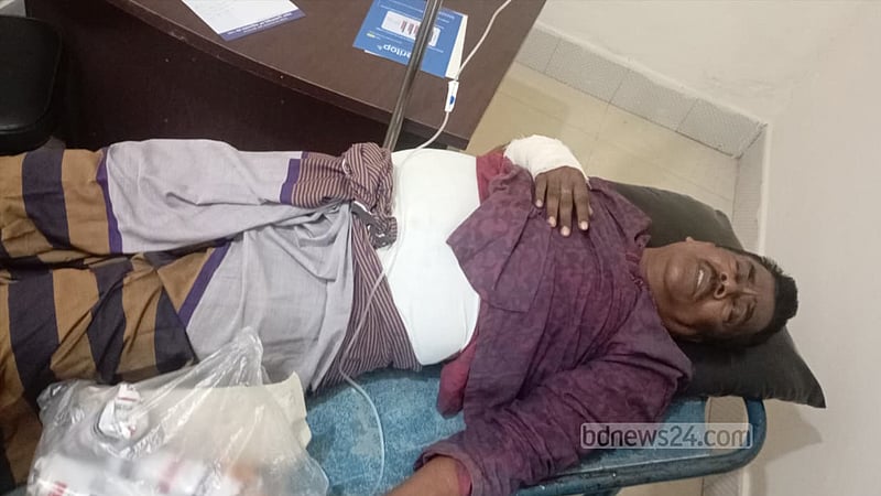শরীয়তপুরে শিক্ষককে পিটিয়ে হাত ভাঙার অভিযোগ, যুবদল নেতাদের অস্বীকার