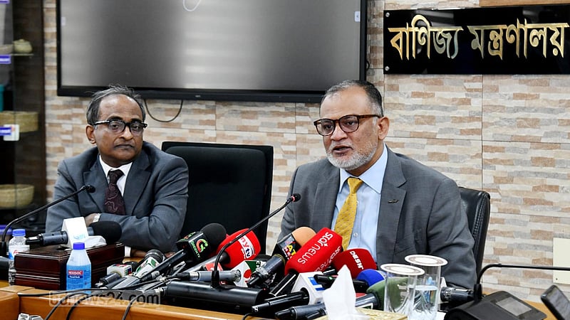 যুক্তরাষ্ট্রের সঙ্গে এআরটি: বড় লাভের সুযোগ দেখছেন বাণিজ্য উপদেষ্টা