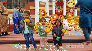 শেরপুরের শহীদ মিনারে শিশু ও আদিবাসীদের সরব উপস্থিতি