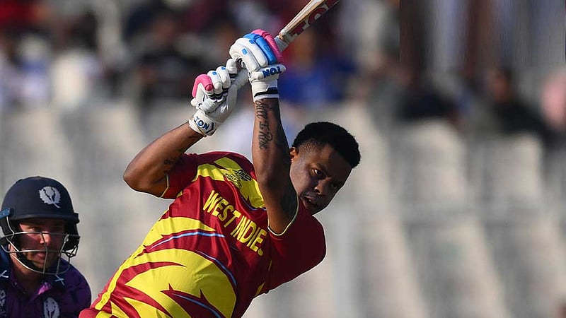 গেইলকে ছাড়িয়ে হেটমায়ারের রেকর্ড