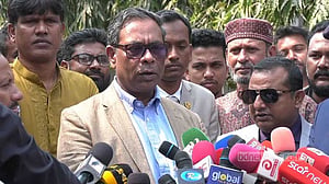 শিগগির এক লাখ স্বাস্থ্যকর্মী নিয়োগ দেওয়া হবে: মুহিত