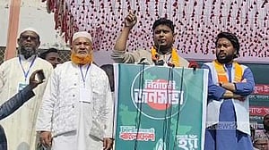 ‘ভোটকেন্দ্র দখলের চেষ্টা করলে কেউ বাড়ি ফিরতে পারবে না’: হাসনাত আব্দুল্লাহ