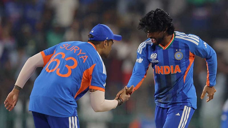 পাকিস্তানের বিপক্ষে জয় গোটা দেশকে উৎসর্গ করলেন সুরিয়াকুমার