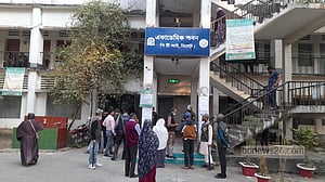 সিলেট-৩: ভোটের আগের রাতে কেন্দ্রে হাতাহাতি, প্রিজাইডিং কর্মকর্তা প্রত্যাহার