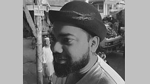 লন্ডনফ্যাশন উইকে বাংলাদেশের তানভীর মেহেদি