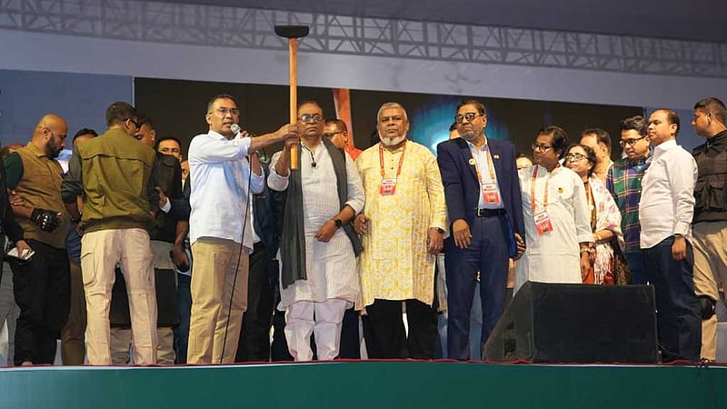 সাত ঘণ্টায় ৭ পথসভায় তারেক রহমান, ‘ভাগ্য পরিবর্তনের রাজনীতির’ প্রতিশ্রুতি