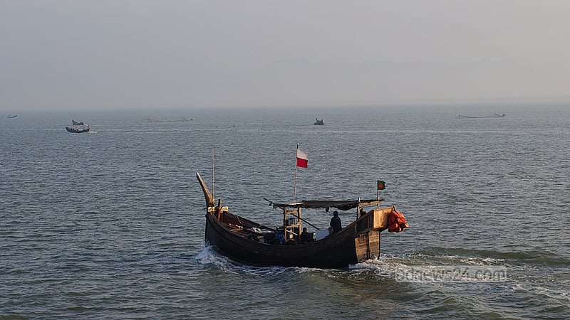 নৌকাসহ ৫ জেলেকে ধরে নিয়ে গেছে আরাকান আর্মি