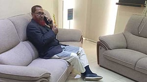 জামায়াত নেতার ‘টাকার ব্যাগ’ ছেড়ে দেওয়ার যে কারণ বলছে শাহজালাল কর্তৃপক্ষ