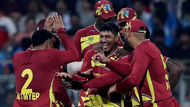 ওয়েস্ট ইন্ডিজের রান পাহাড়ে চাপা পড়ল জিম্বাবুয়ে