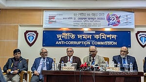 দুদক ও ইসি ঠিকমত কাজ করলে ২০০৮ সালে হাসিনার প্রার্থিতা বাতিল হত: দুদক চেয়ারম্যান