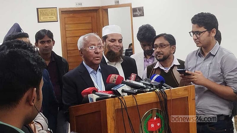 মোবাইল-আই ব্যাংকিং সেবা বন্ধ নয়, গণনায় লাগবে সময় বেশি: ইসি সচিব