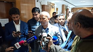 ‘আমি কিছু করিনি, করেছে আইন মন্ত্রণালয়’: আসিফ নজরুল