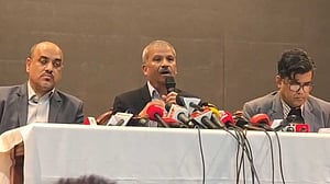 সরকার কেন গণভোটে 'হ্যাঁ'-এর পক্ষে প্রচারে, ব্যাখ্যা দিলেন আইন উপদেষ্টা
