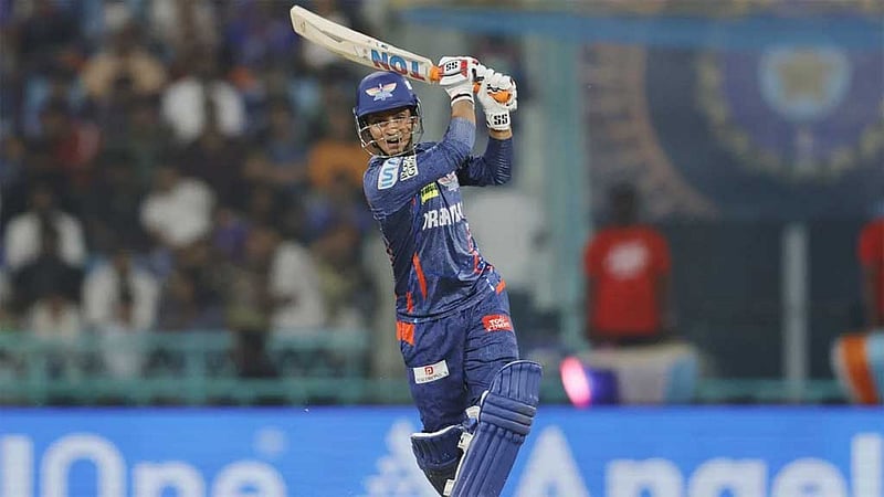 ‘স্বপ্নের ঠিকানায়’ আয়ুশ বাদোনি