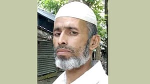 বরিশালে বাড়ি ফেরার পথে ভ্যানচালককে কুপিয়ে হত্যা